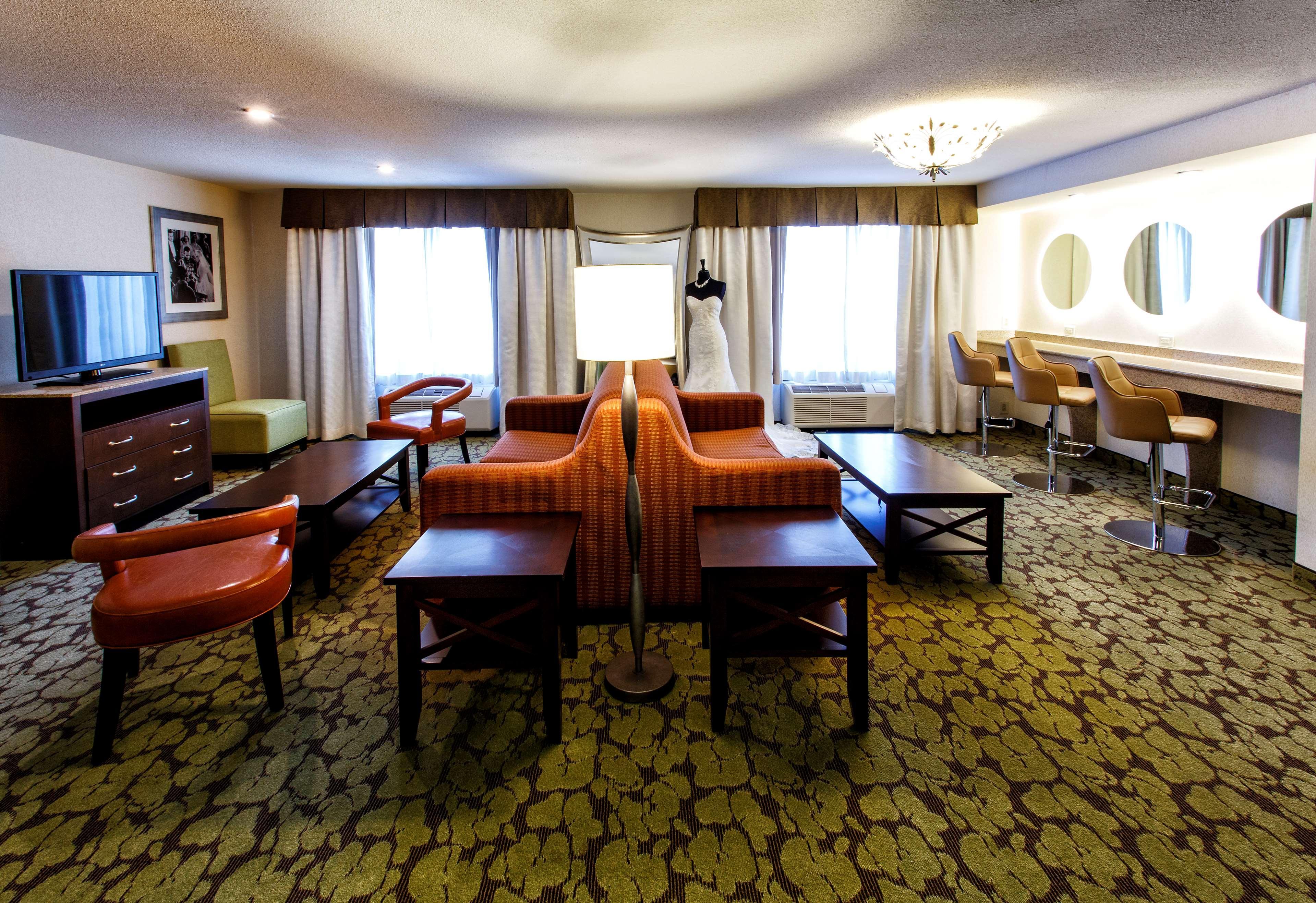 Hilton Garden Inn New York/Staten Island Экстерьер фото
