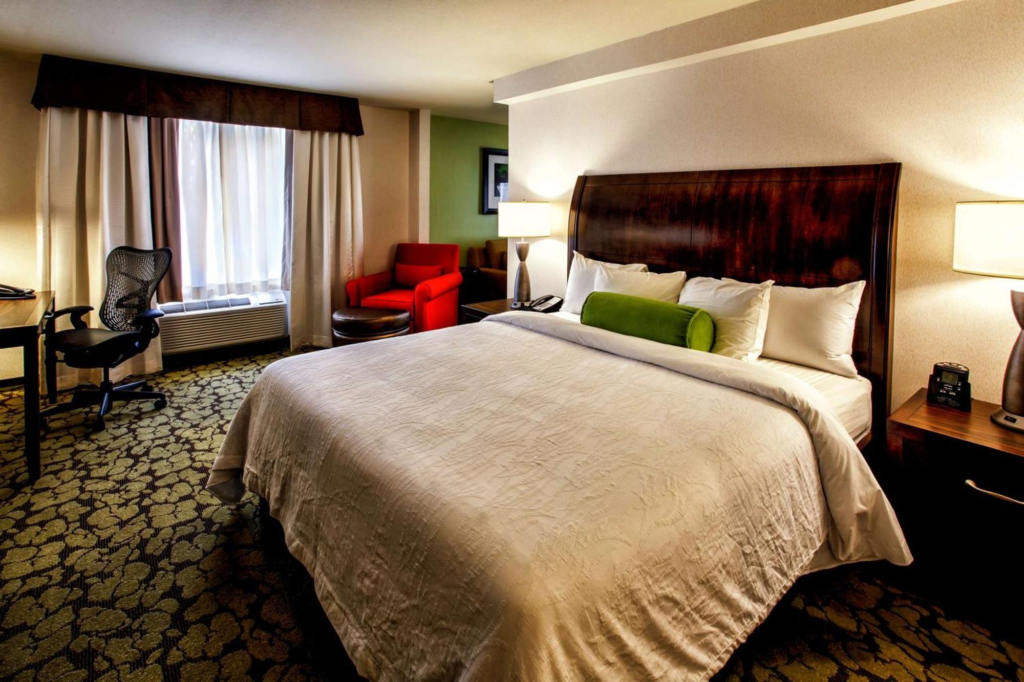 Hilton Garden Inn New York/Staten Island Экстерьер фото