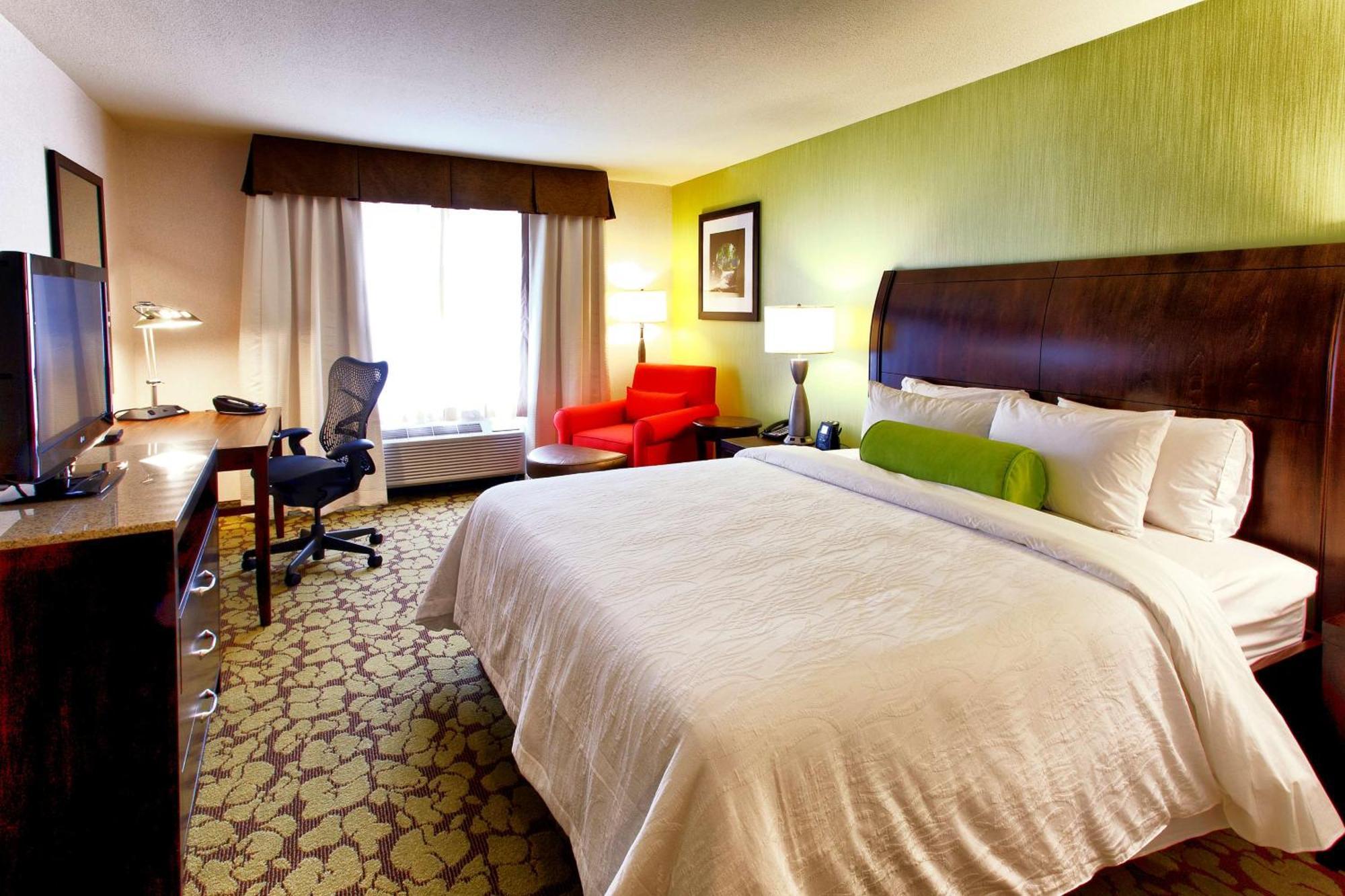 Hilton Garden Inn New York/Staten Island Экстерьер фото
